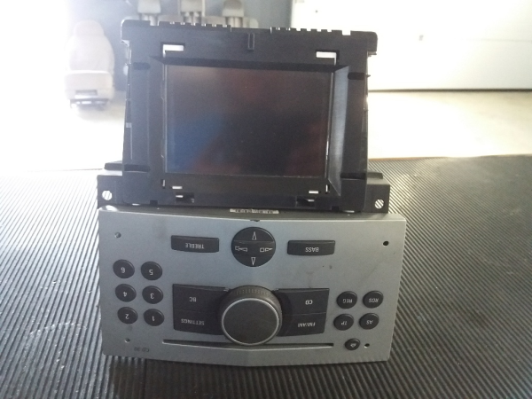 Visor do Rádio OPEL ASTRA H GTC (A04) | 05 - 10