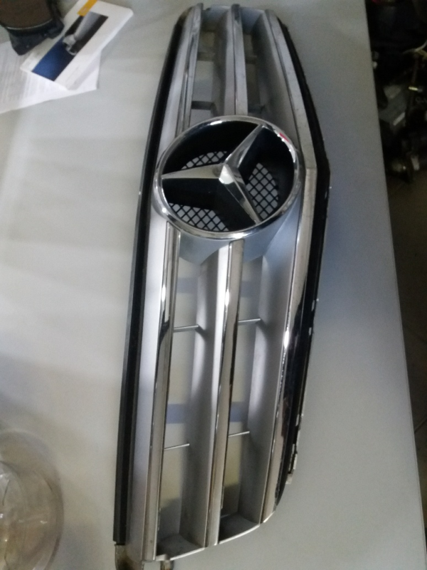 Grelha da Frente MERCEDES-BENZ C-CLASS (W204) | 07 - 15