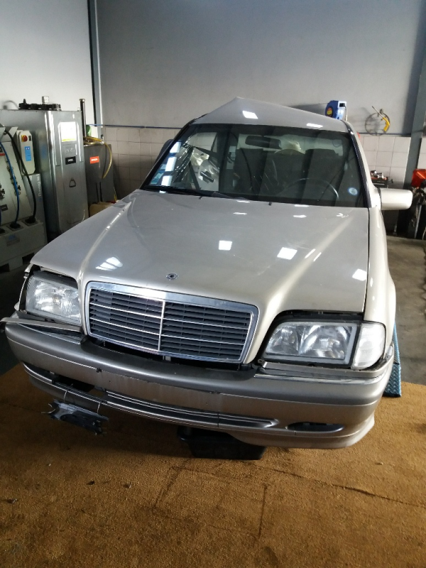 C-CLASS  MERCEDES-BENZ - ID V_CVFV20150640