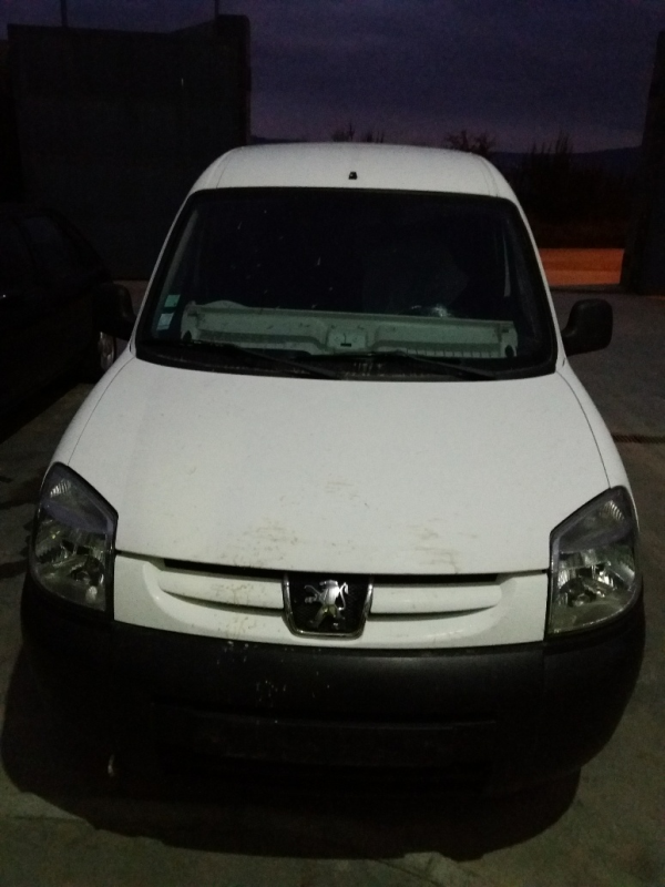 PARTNER Caixa  PEUGEOT - ID V_CVFV20150653