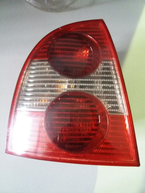 Left Tail Light  VOLKSWAGEN PASSAT (3B3) | 00 - 05