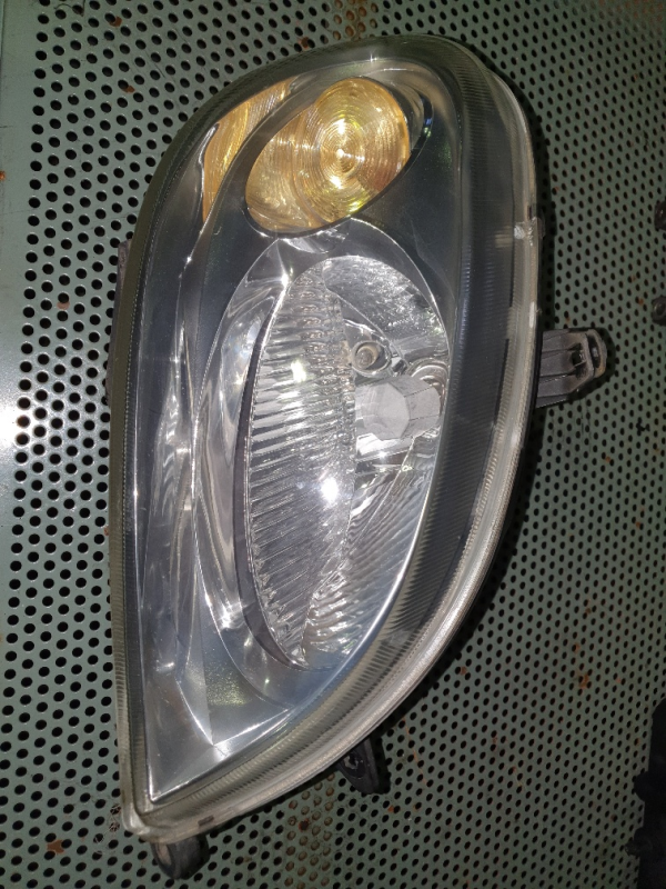 Right Headlight  CITROEN SAXO (S0, S1) | 96 - 04