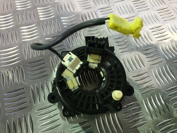 Anilha de airbag NISSAN JUKE (F15) | 10 - 