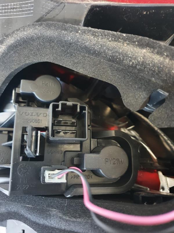 Farolim Stop Dto VOLVO V40 Combi (645) | 95 - 04 Imagem-1