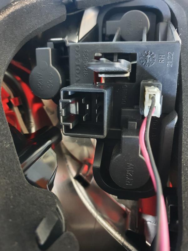 Left Tail Light  VOLVO V40 Combi (645) | 95 - 04