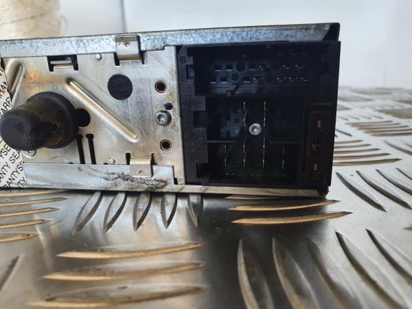 Radio VOLKSWAGEN GOLF IV (1J1) | 97 - 07 Imagem-1