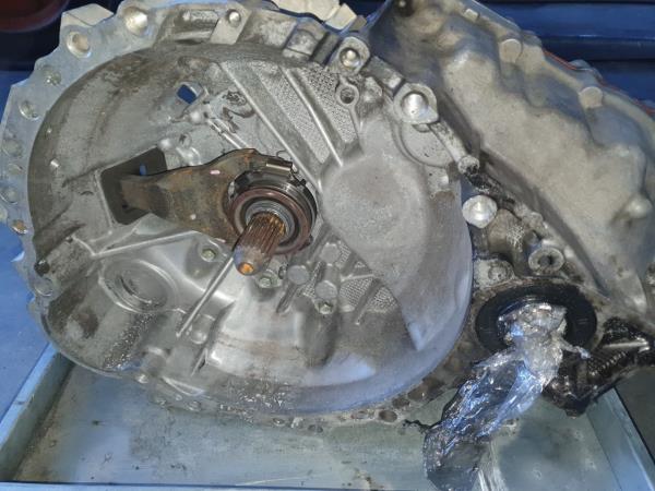 Caixa de Velocidades TOYOTA AVENSIS (_T22_) | 97 - 03 Imagem-1