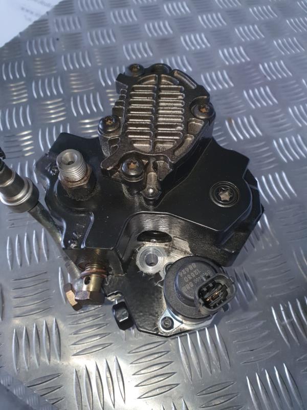 Common Rail CHRYSLER VOYAGER III (RG, RS) | 99 - 08 Imagem-1