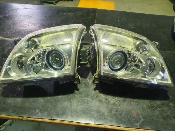 Right Headlight Xenon OPEL VECTRA C (Z02) | 02 - 09