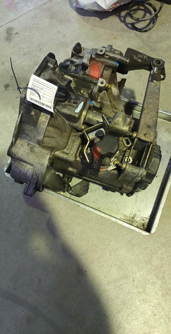 Caixa de Velocidades VOLKSWAGEN PASSAT (3B2) | 96 - 01 Imagem-1