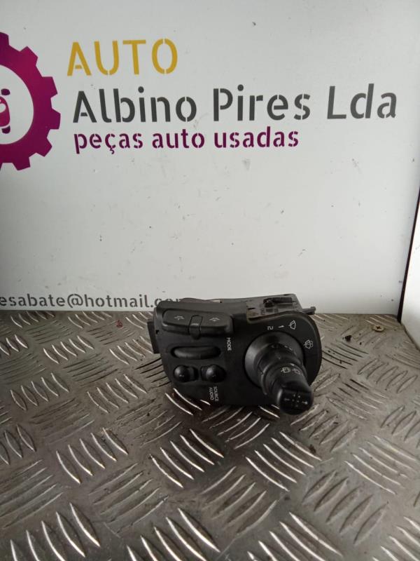 Interruptor de Escovas RENAULT MEGANE II (BM0/1_, CM0/1_) | 01 - 12