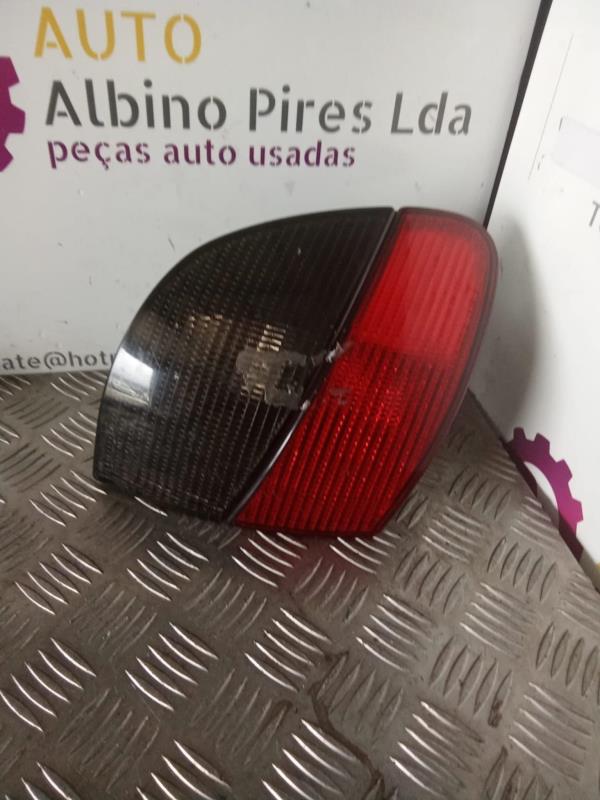 Left Tail Light  PEUGEOT 406 (8B) | 95 - 05 Imagem-1