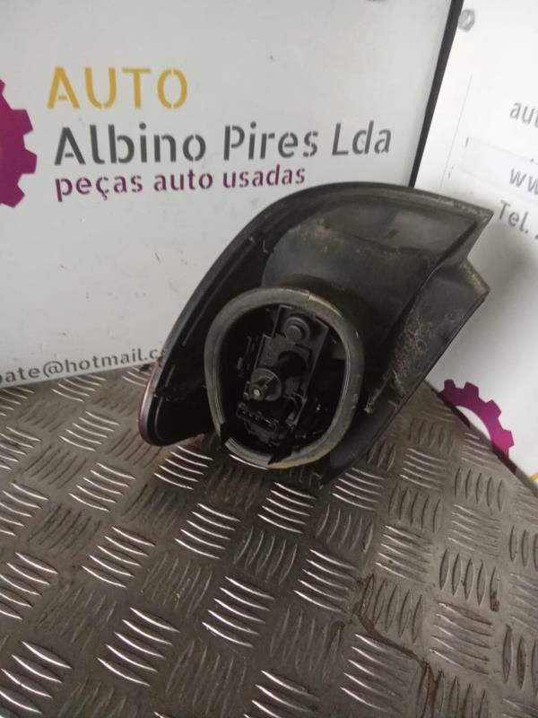 Right Tail Light  PEUGEOT 406 (8B) | 95 - 05 Imagem-1
