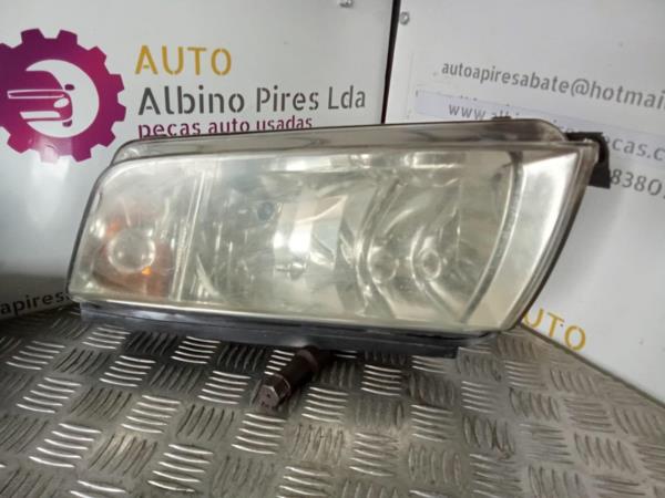 Ótica Esq SKODA - ID S_62164