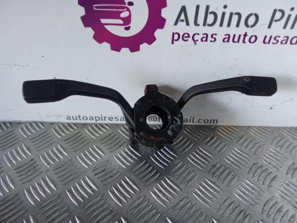 Comutador de Luzes VOLKSWAGEN POLO (86C, 80) | 81 - 94 Imagem-1