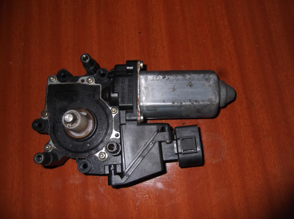Motor Elevador Frente Dto VOLKSWAGEN PASSAT (3B2) | 96 - 01