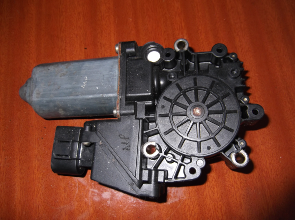 Motor Elevador Frente Esq VOLKSWAGEN PASSAT (3B2) | 96 - 01