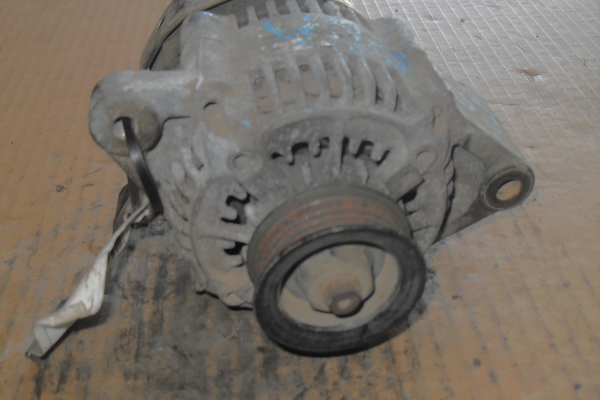 Alternador TOYOTA COROLLA três volumes (_E12_) | 00 - 08