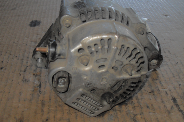 Alternador TOYOTA COROLLA três volumes (_E12_) | 00 - 08 Imagem-1