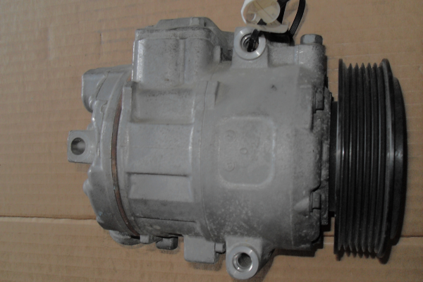 A/C Copmpressor VOLKSWAGEN POLO (6N2) | 99 - 01 Imagem-2