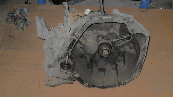 Caixa de Velocidades RENAULT MEGANE II (BM0/1_, CM0/1_) | 01 - 12