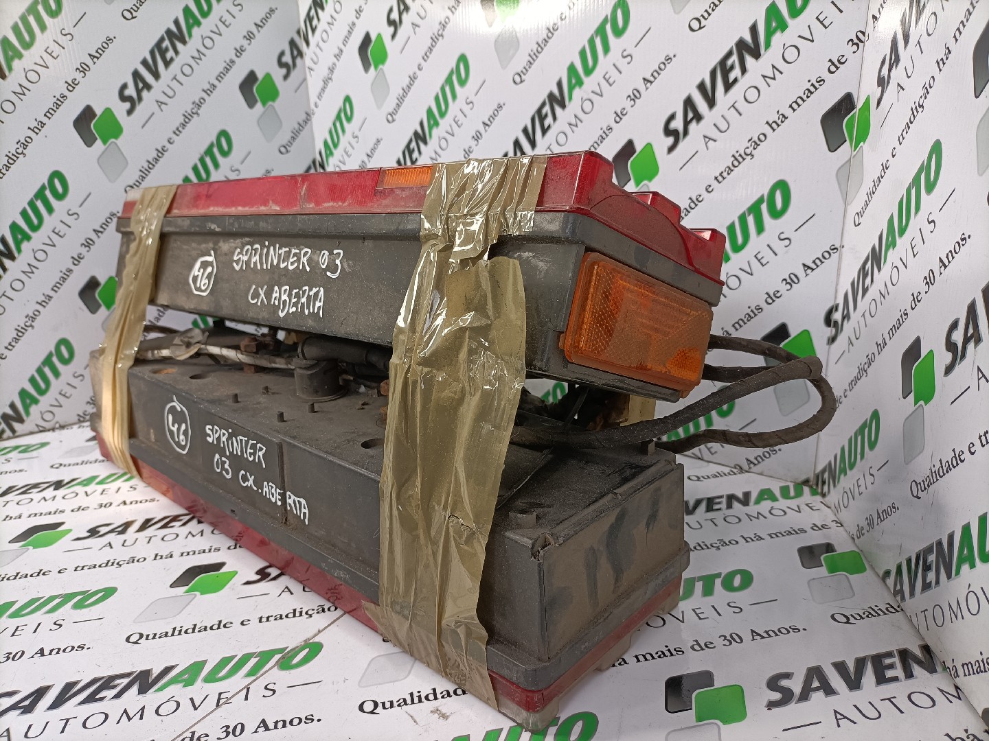 Farolim Esq / Dto (Par) MERCEDES-BENZ SPRINTER 2-t Camião de plataforma/chassis (901, 902) | 95 - 06 Imagem-4 Farolim Esq / Dto (Par) MERCEDES-BENZ SPRINTER 2-t Camião de plataforma/chassis (901, 902) | 95 - 06 Imagem-4