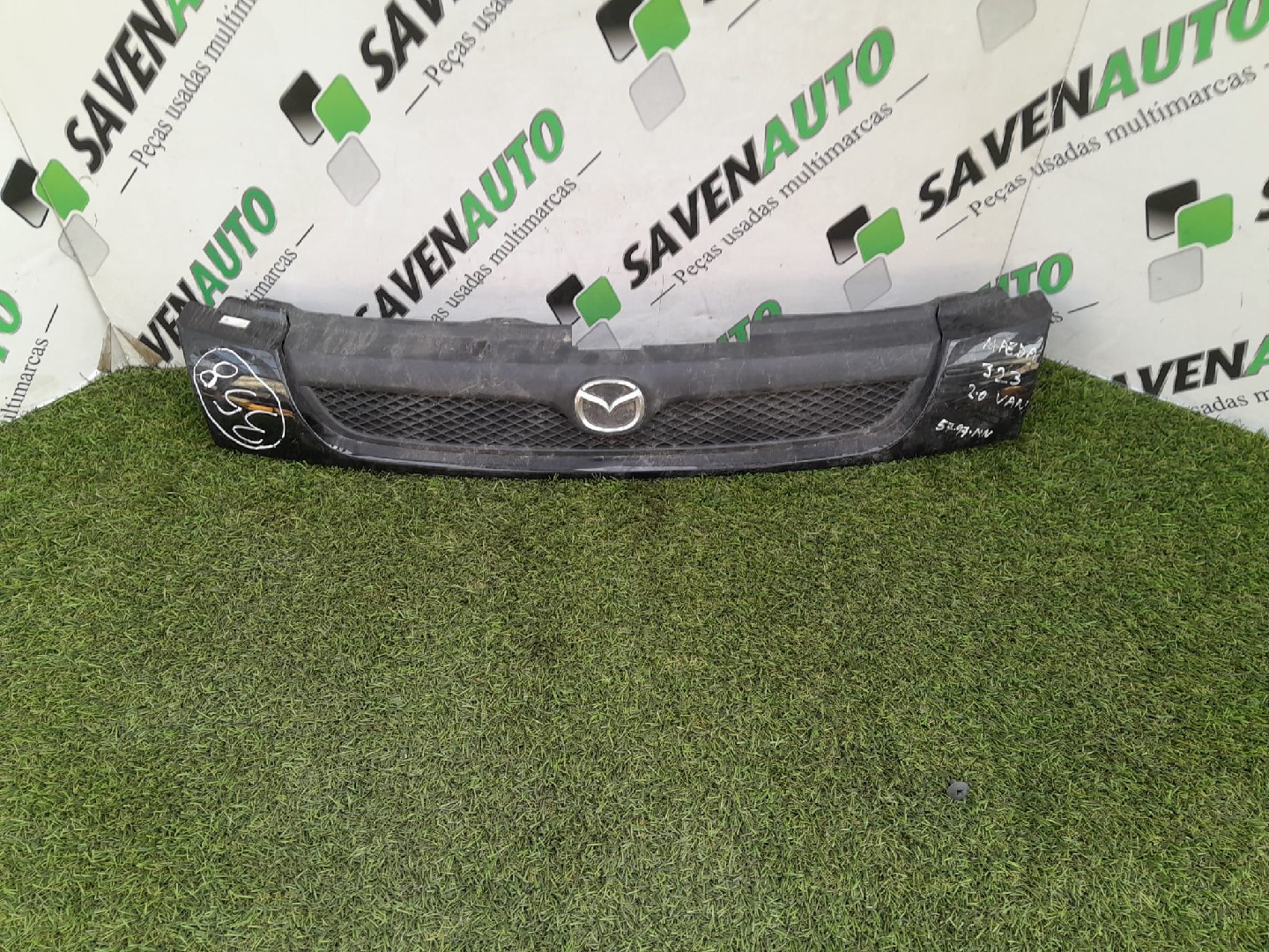 Grelha Frente / Frontal MAZDA 323 C V (BA) | 94 - 01