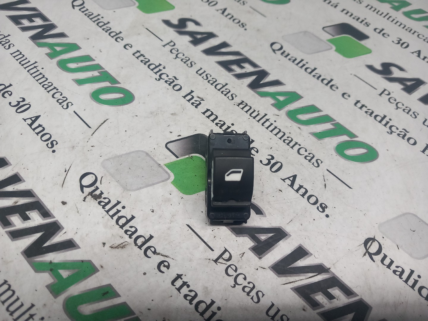 Botão / Botões / Comutador Vidro Esq PEUGEOT 308 II | 13 - 