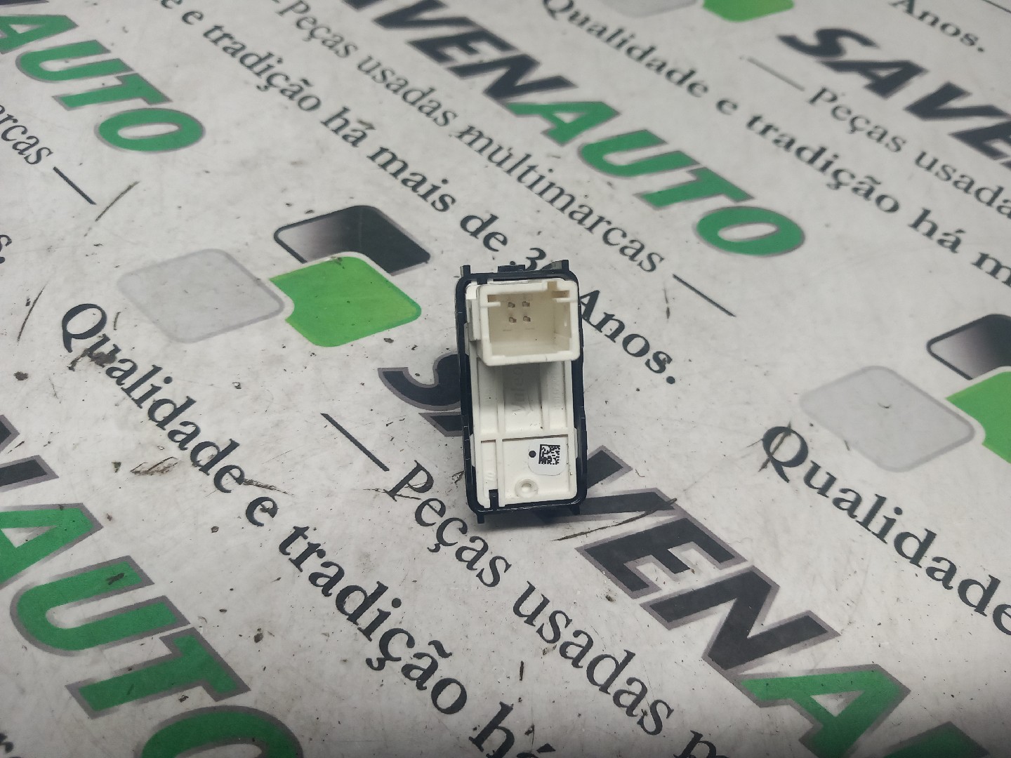 Botão / Botões / Comutador Vidro Esq PEUGEOT 308 II | 13 -  Imagem-1