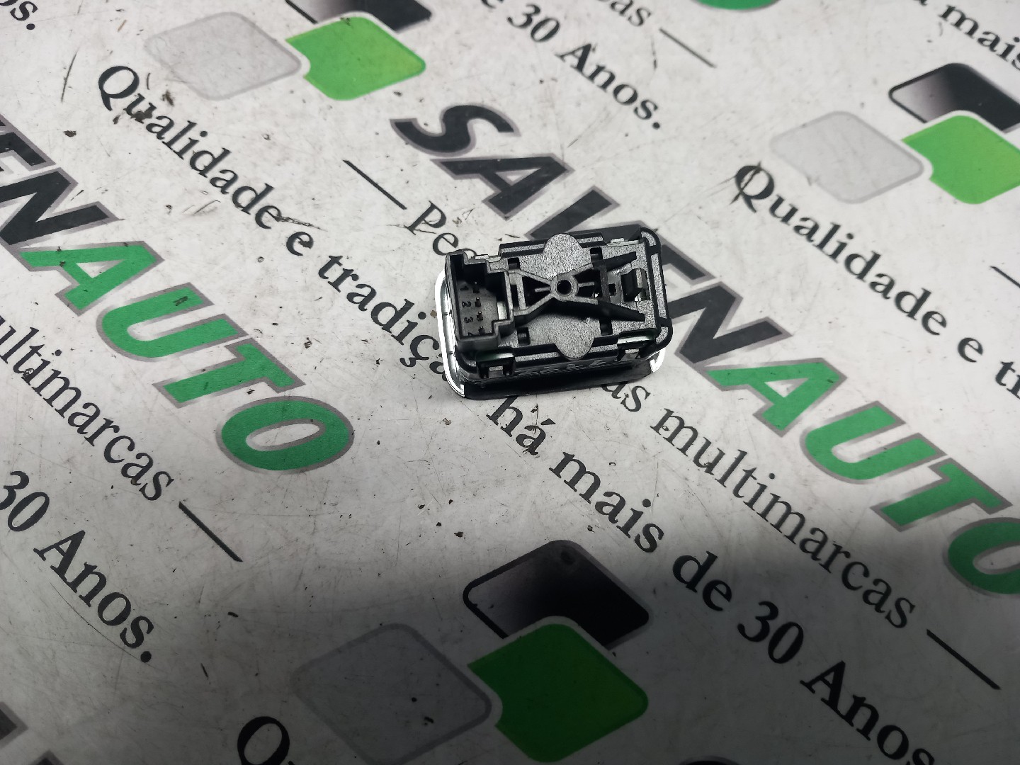 Botão / Botões / Comutador Vidro Esq MERCEDES-BENZ C-CLASS (W204) | 07 - 15 Imagem-2