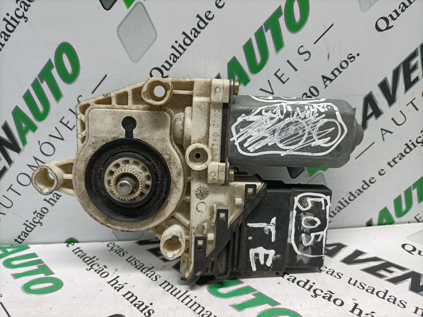 Motor Elevador Trás Esquerdo VOLKSWAGEN GOLF IV (1J1) | 97 - 07