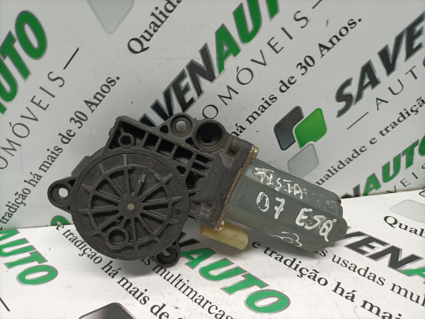 Motor Elevador Frente Esquerdo FORD FIESTA V (JH_, JD_) | 01 - 14