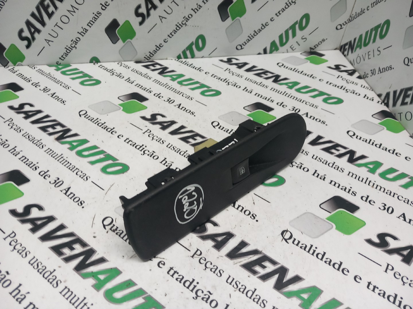 Botão / Botões / Comutador Vidro Dto RENAULT CLIO IV (BH_) | 12 - 