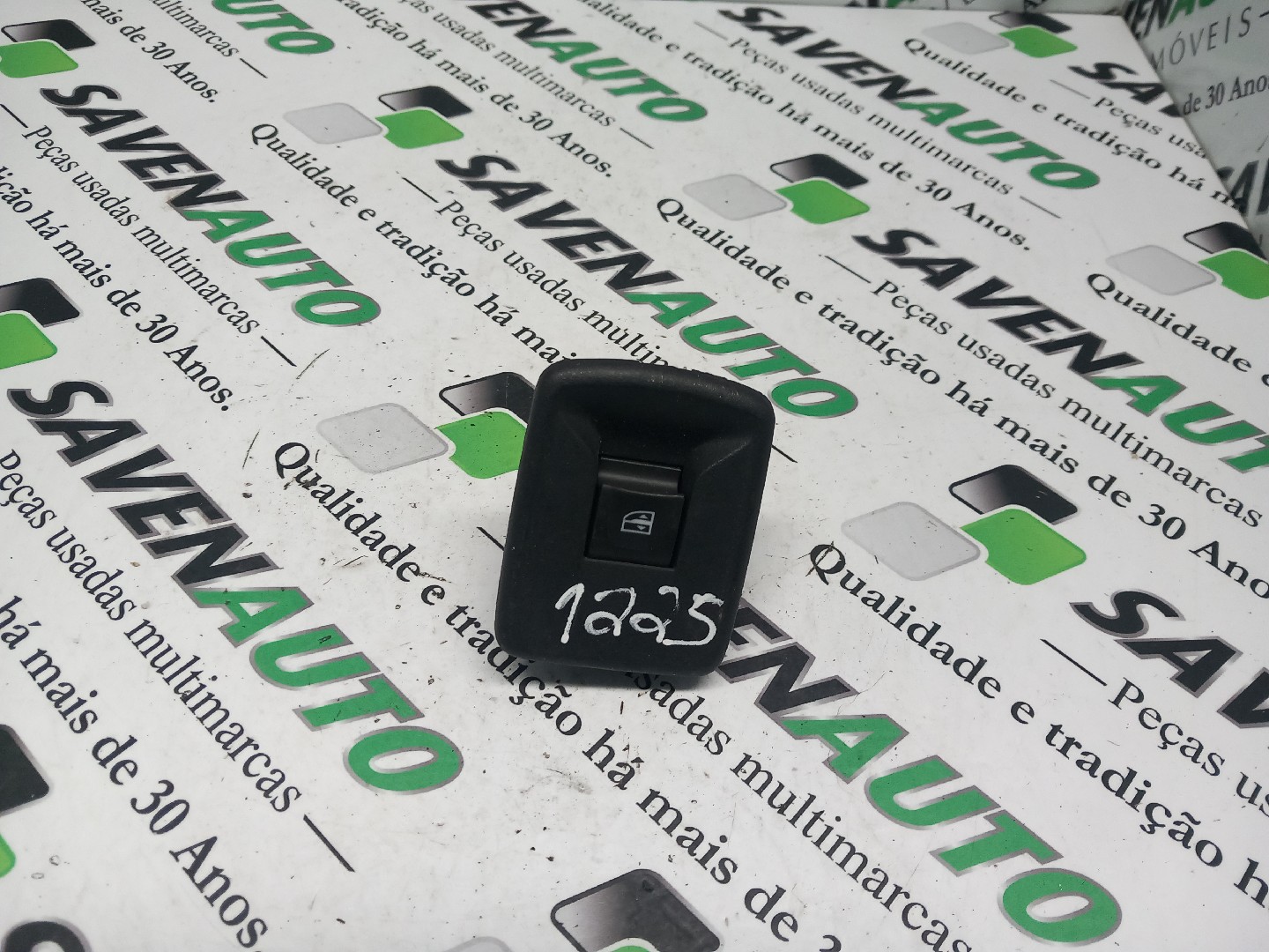 Botão / Botões / Comutador Vidro Dto DACIA LOGAN (LS_) | 04 - 