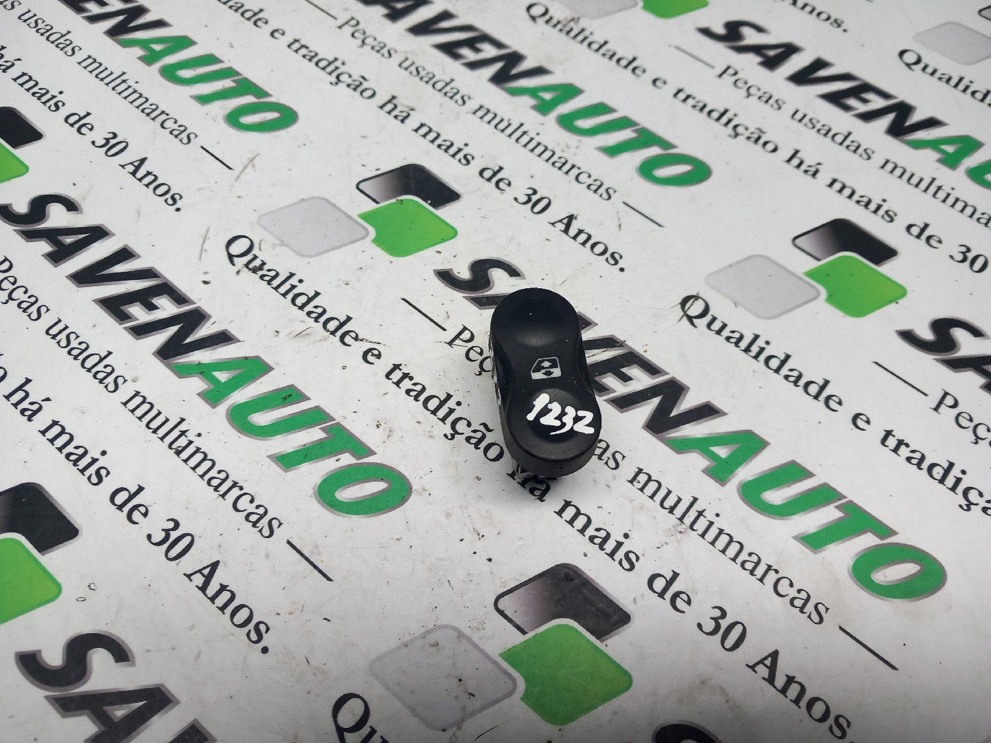 Botão / Botões / Comutador Vidro Dto DACIA SANDERO | 08 - 