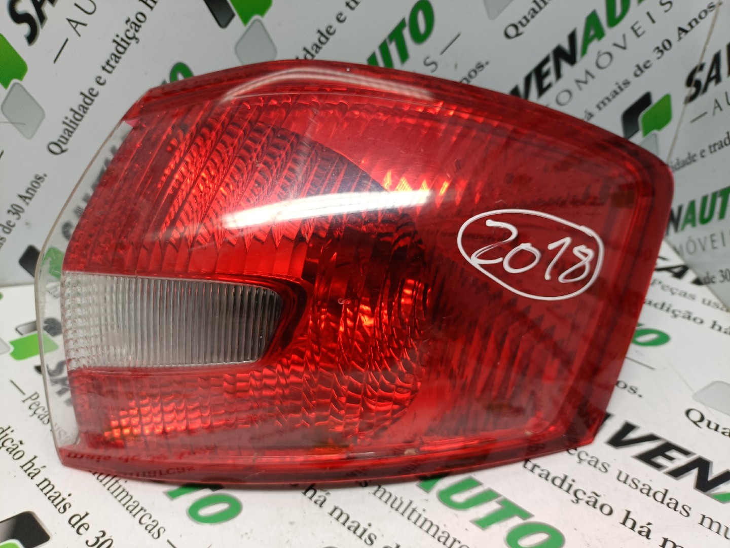 Farolim Dto FORD KUGA I | 08 - 12