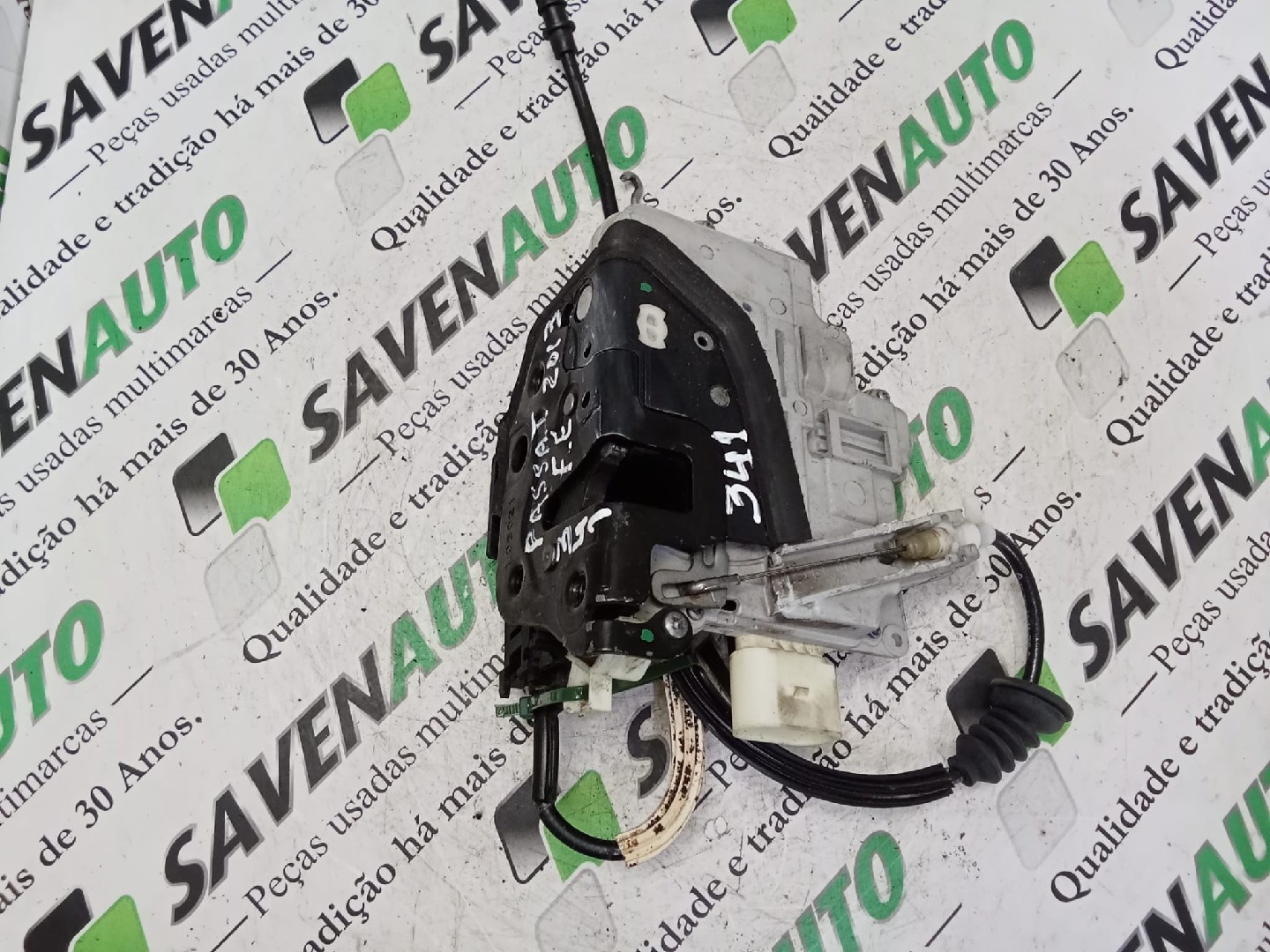 Fecho / Fechadura Porta Frente Esq VOLKSWAGEN PASSAT (362) | 10 - 15