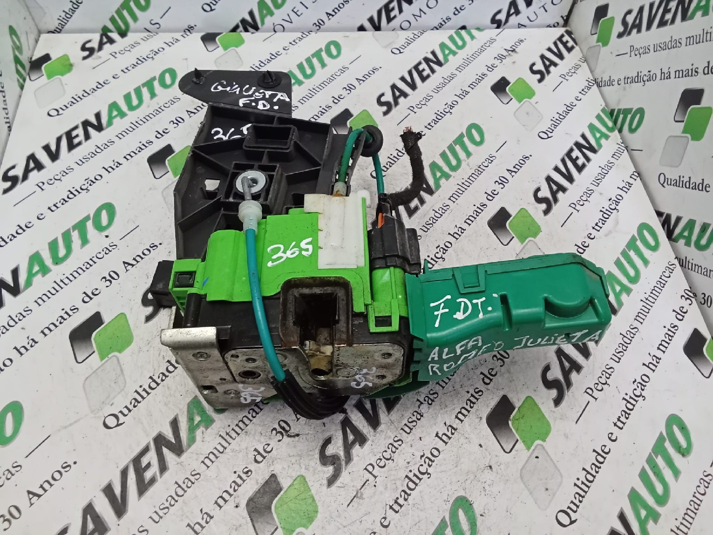 Fecho / Fechadura Porta Frente Dto ALFA ROMEO GIULIETTA (940_) | 10 - 