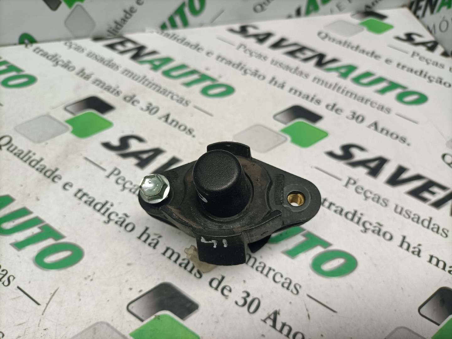Interruptor / Switch / Botão da Mala TOYOTA AYGO (_B1_) | 05 - 14