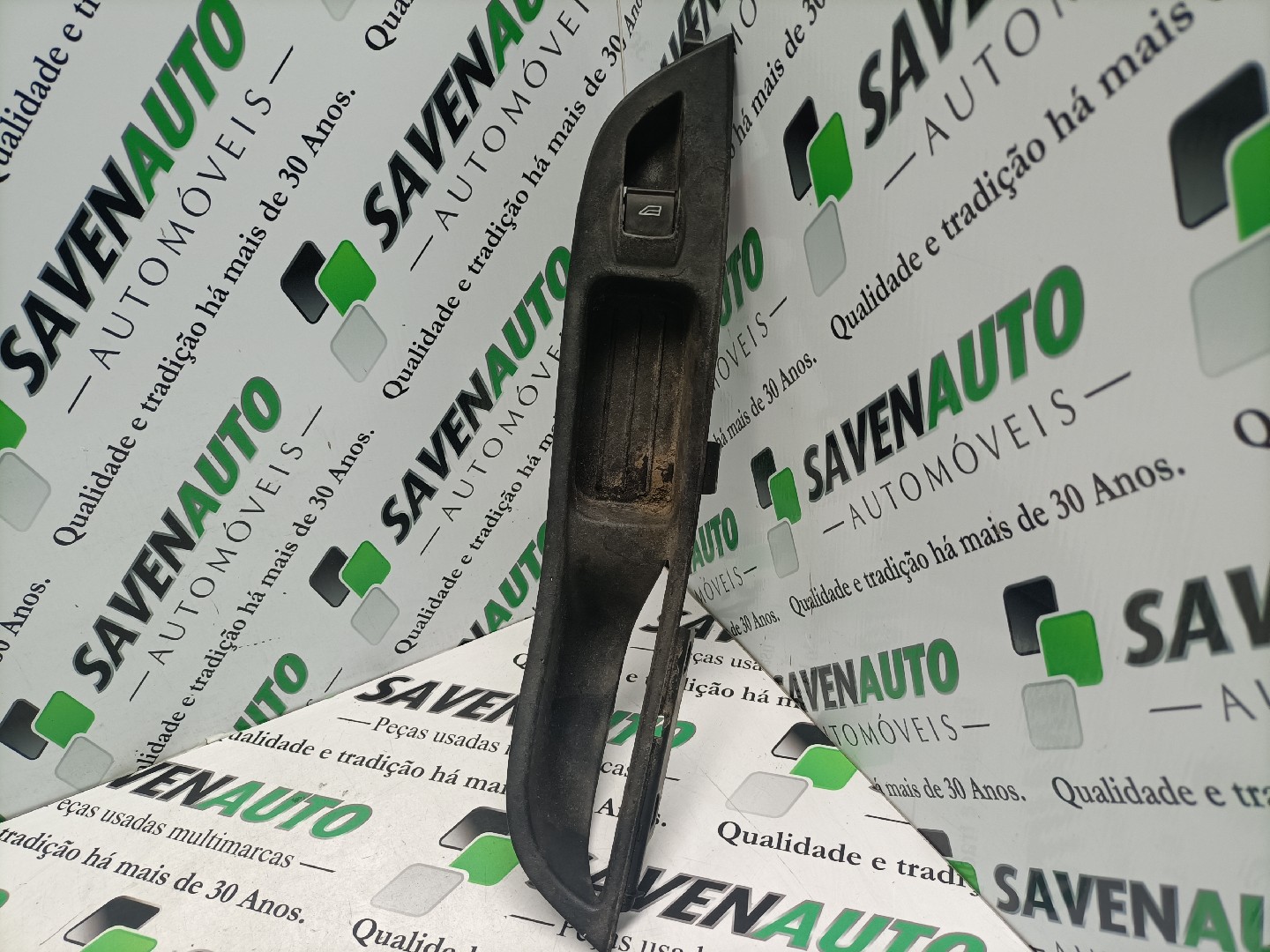 Botão / Botões / Comutador Vidro Dto FORD FOCUS III | 10 - 