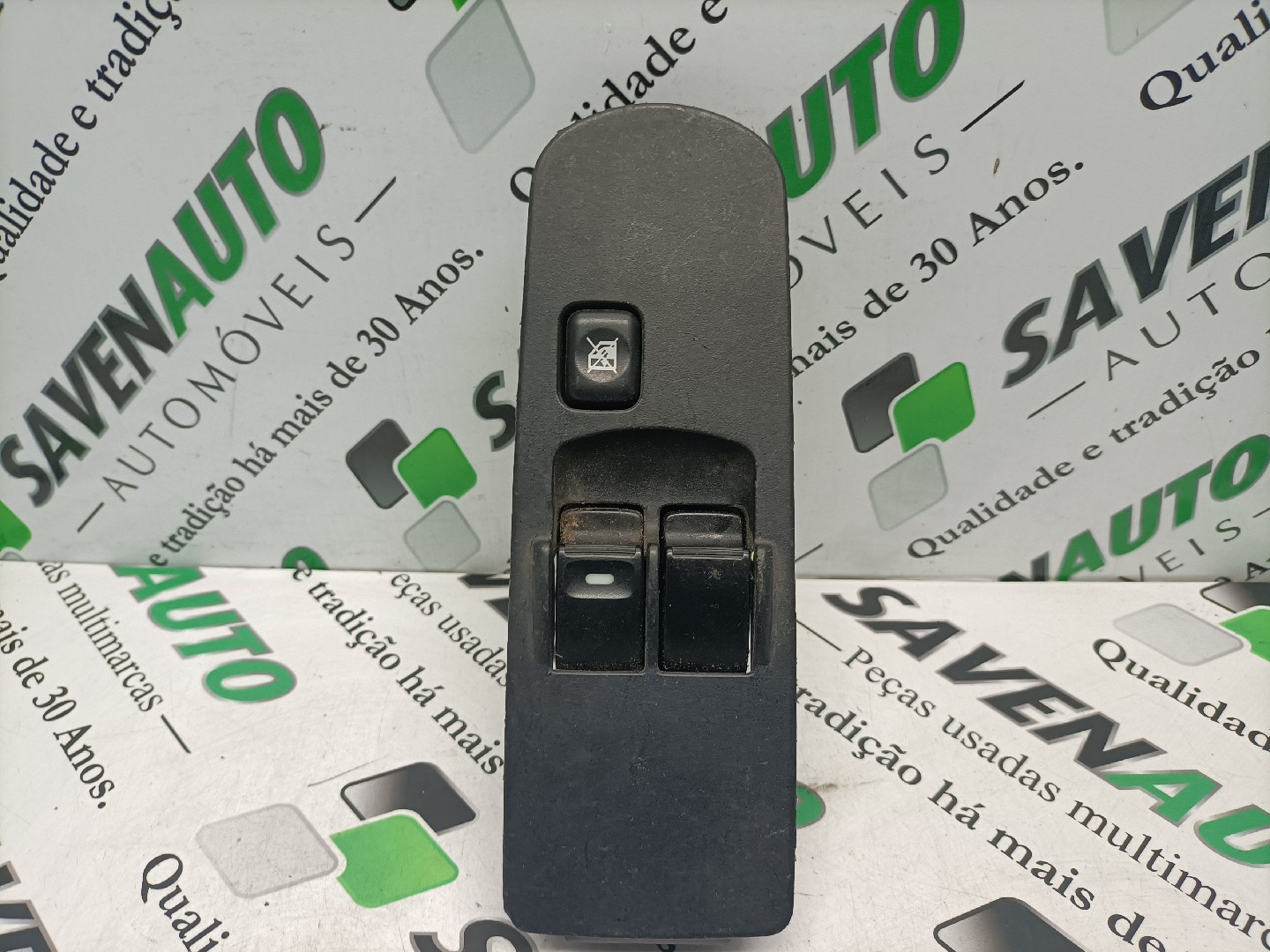 Botão / Botões / Comutador Vidro Esq MITSUBISHI COLT VI (Z3_A, Z2_A) | 02 - 12