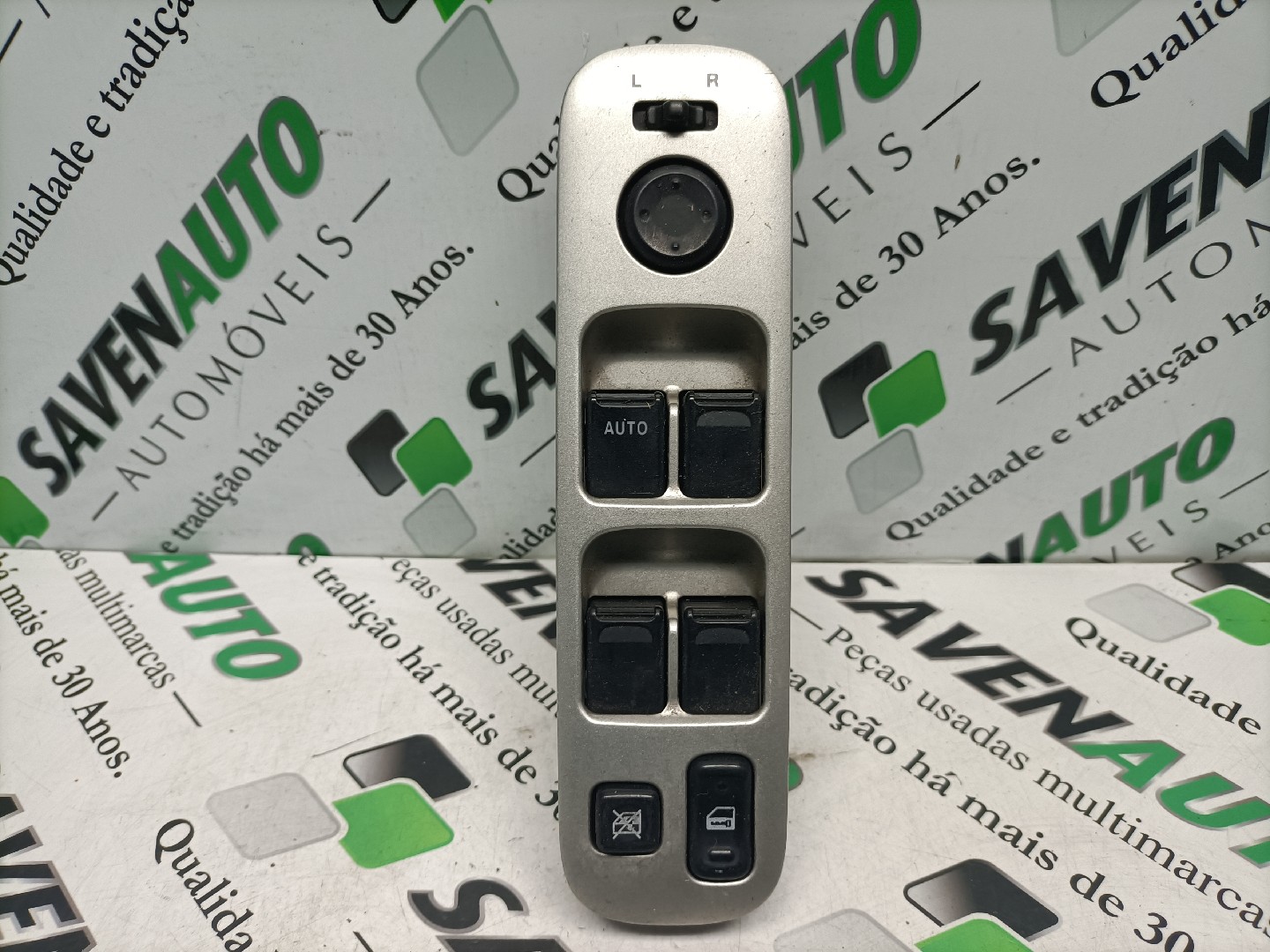 Botão / Botões / Comutador Vidro Esq SUZUKI LIANA (ER, RH_) | 01 - 
