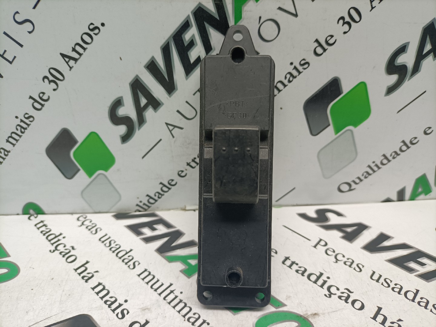 Botão / Botões / Comutador Vidro Dto MAZDA 3 (BK) | 03 - 09