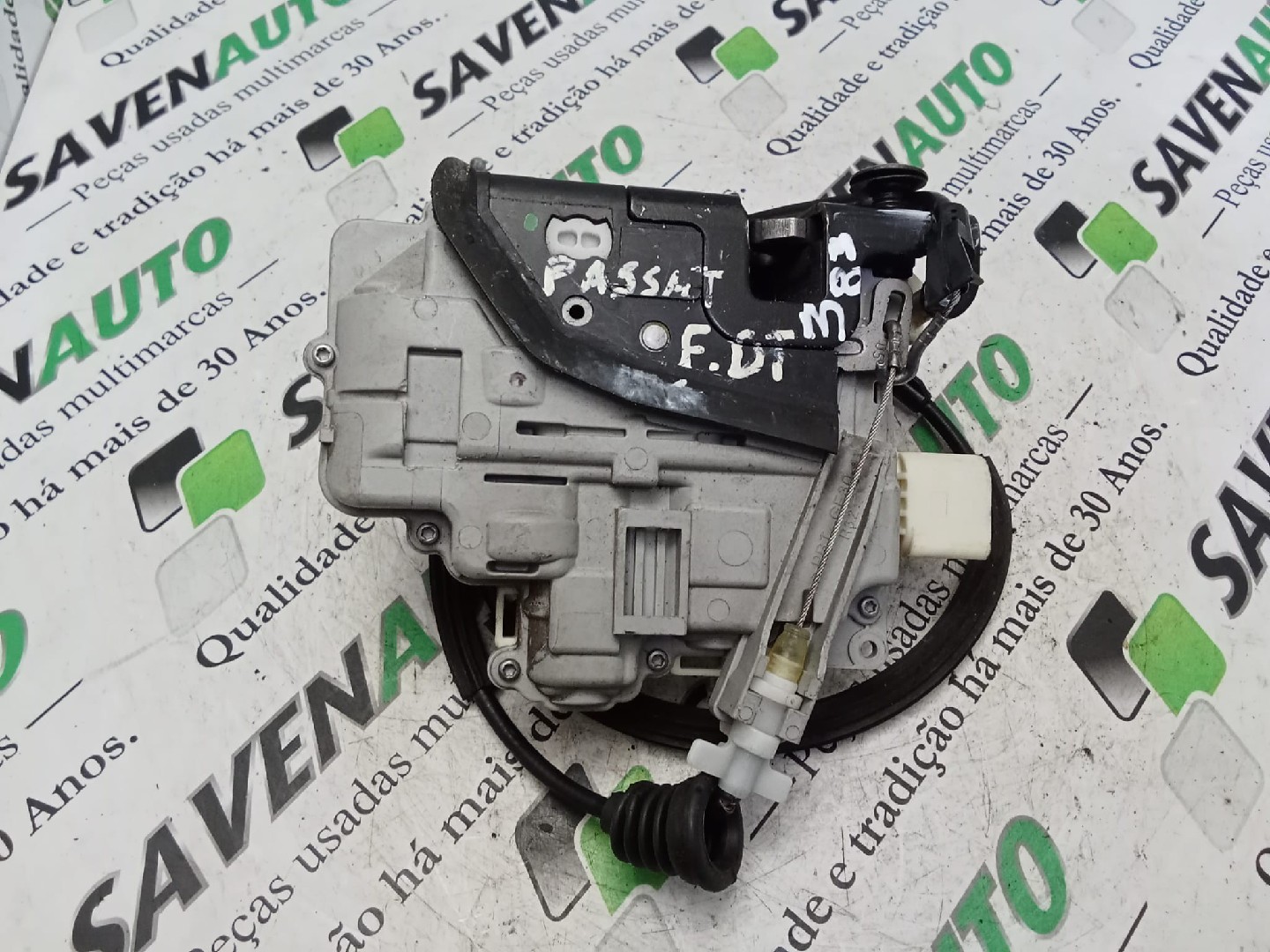 Fecho / Fechadura Porta Frente Dto VOLKSWAGEN PASSAT (362) | 10 - 15