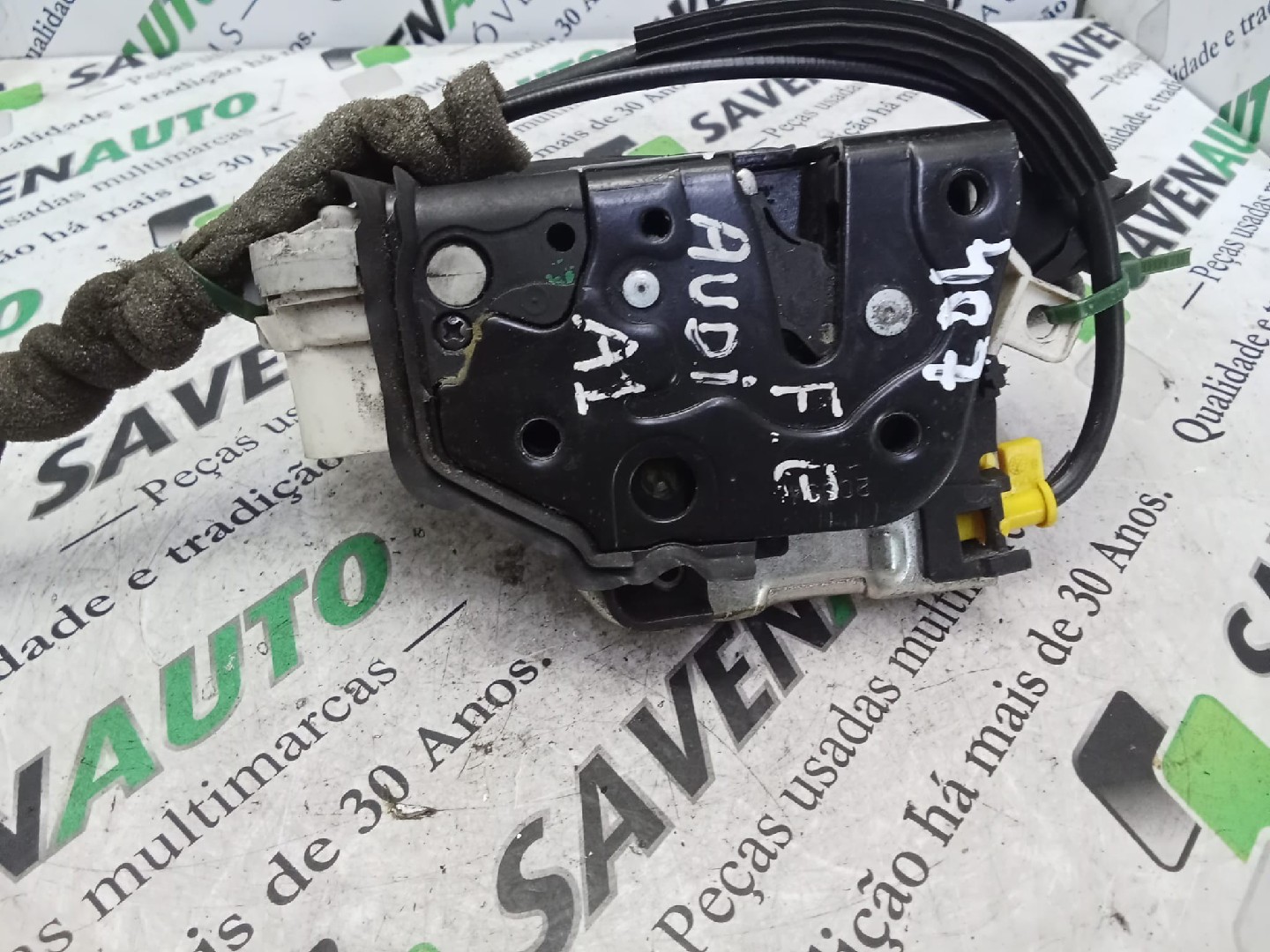 Fecho / Fechadura Porta Frente Esq AUDI A1 (8X1, 8XK) | 10 - 18