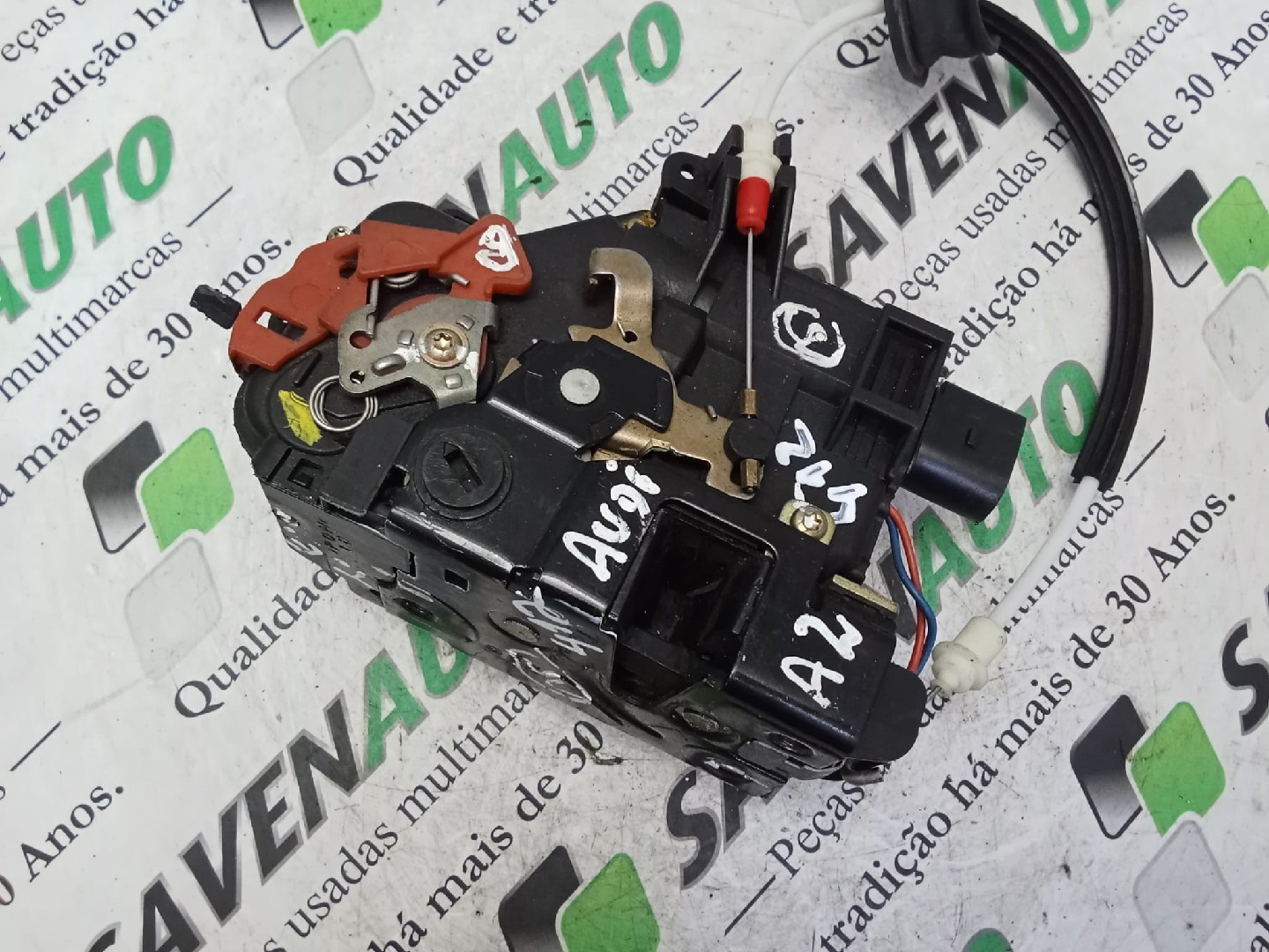 Fecho / Fechadura Porta Trás Esq AUDI A2 (8Z0) | 00 - 05