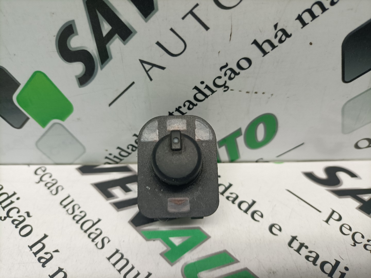 Botão / Comando Regulador de Espelhos AUDI A6 (4F2, C6) | 04 - 11