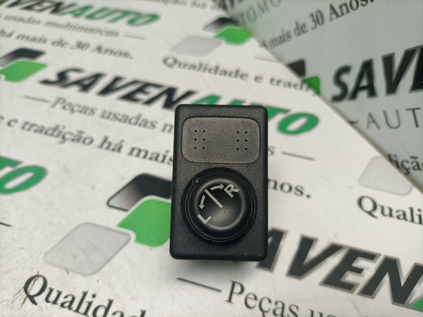 Botão / Comando Regulador de Espelhos NISSAN PRIMERA (P12) | 02 - 