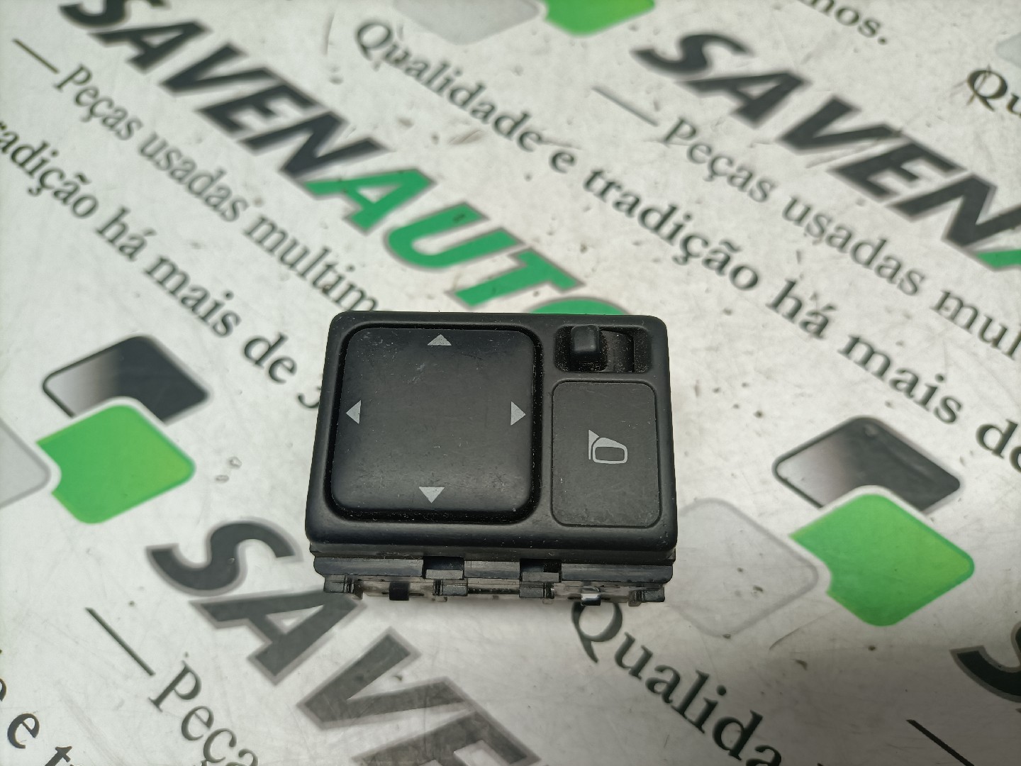 Botão / Comando Regulador de Espelhos NISSAN MICRA III (K12) | 02 - 10