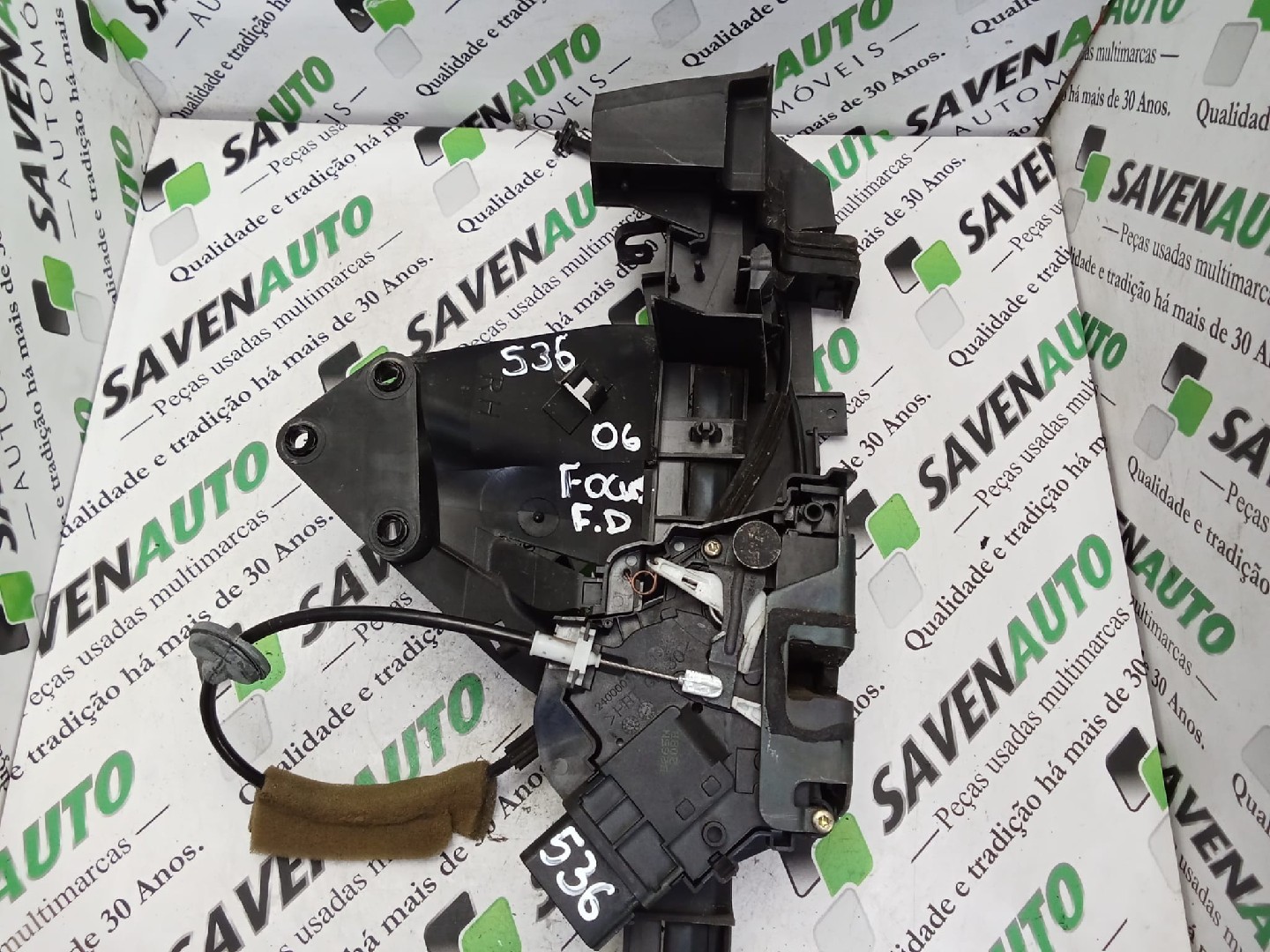 Fecho / Fechadura Porta Frente Dto FORD FOCUS (DAW, DBW) | 98 - 09